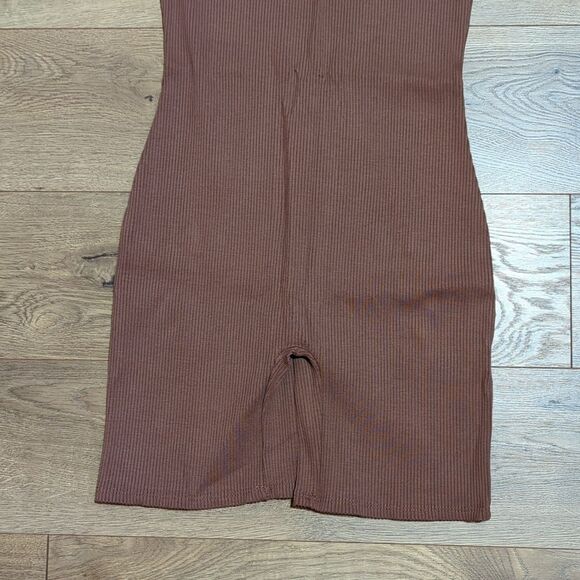Miss Lola Sleeveless Unitard Romper Cafe Mocha L NWOT - Picture 2 of 5